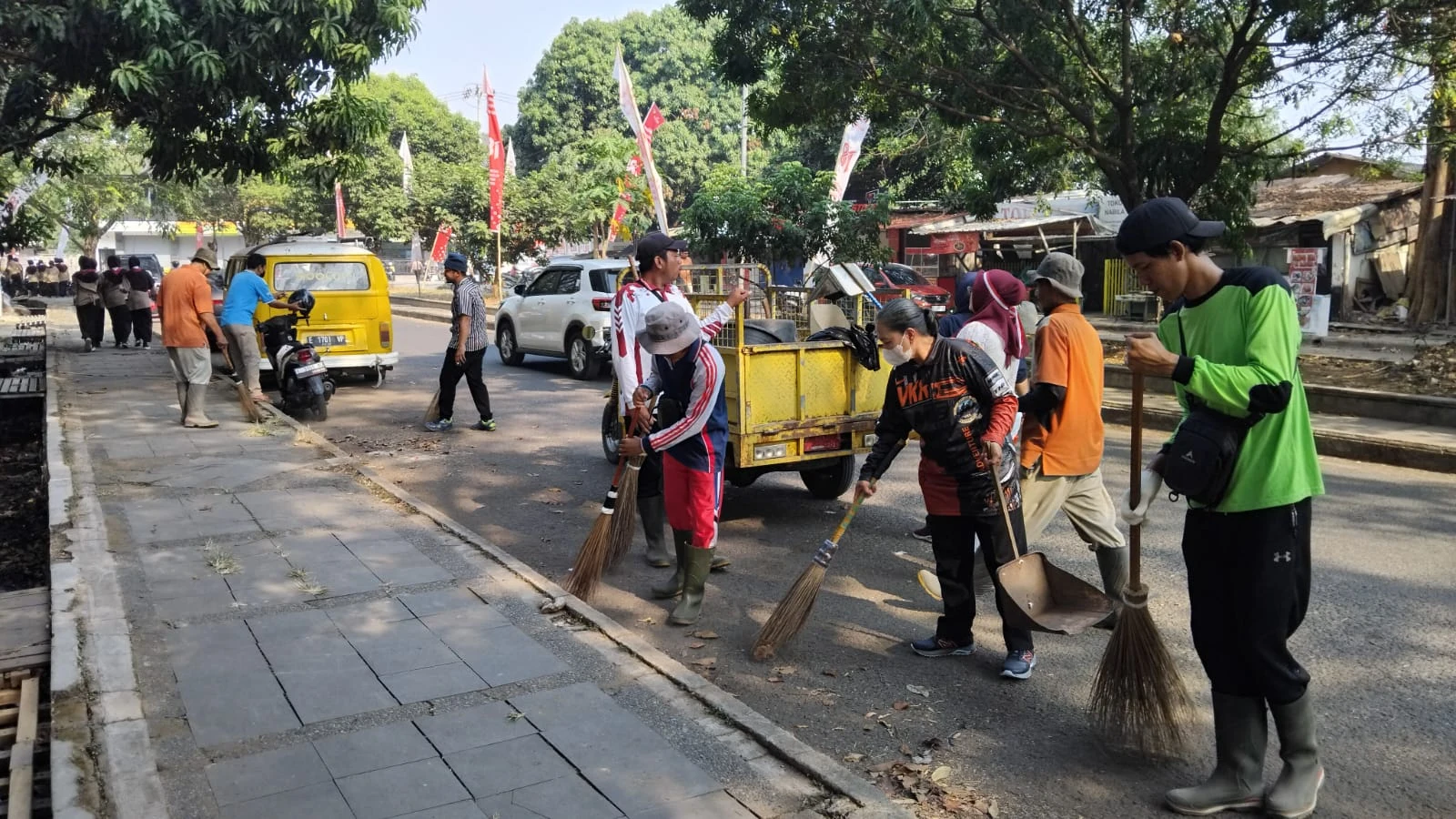 Satgas Kebersihan Sunyaragi Ikut Serta Kerja Bakti